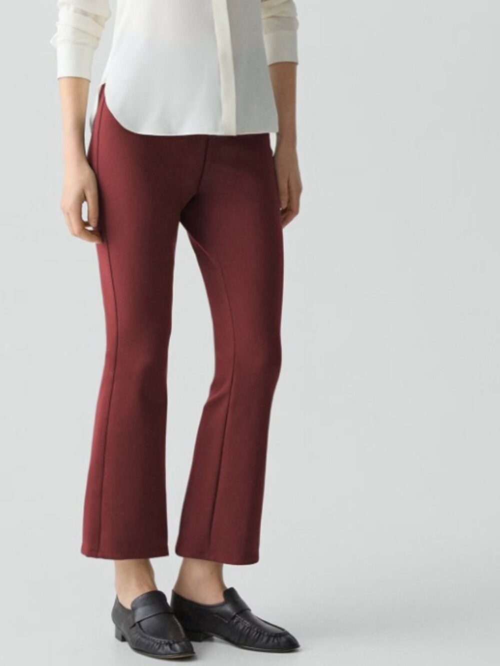 Theory Slim Kick on Pant in Scuba Oxblood Color (Size S)